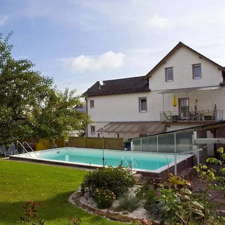 Mit Pool Und Ueberdachtem Balkon Apartment Oberzent